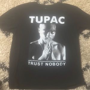 Tupac Trust Nobody Graphic T-shirt’s Size L